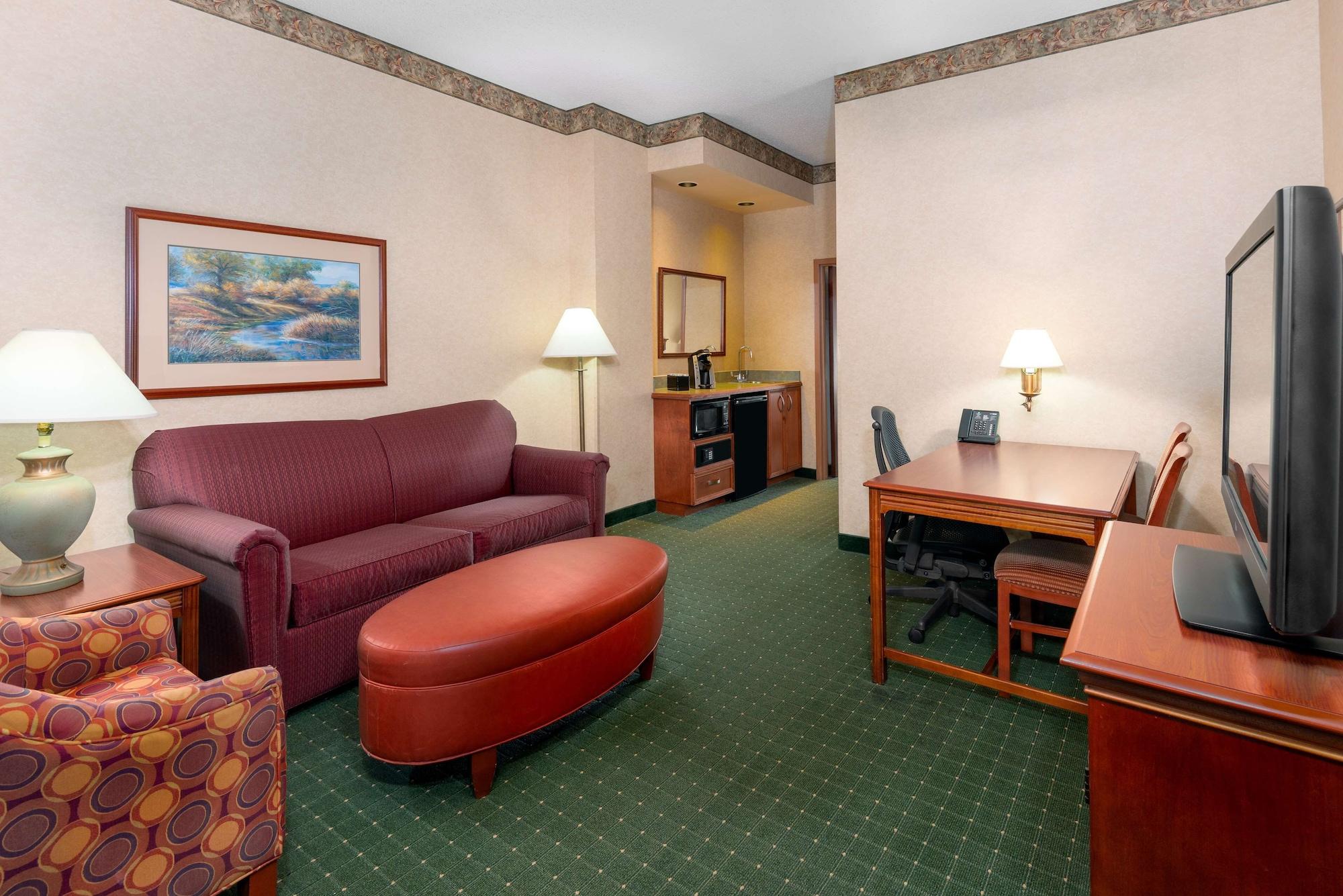 HOTEL EMBASSY SUITES LINCOLN NE 4 United States from 93